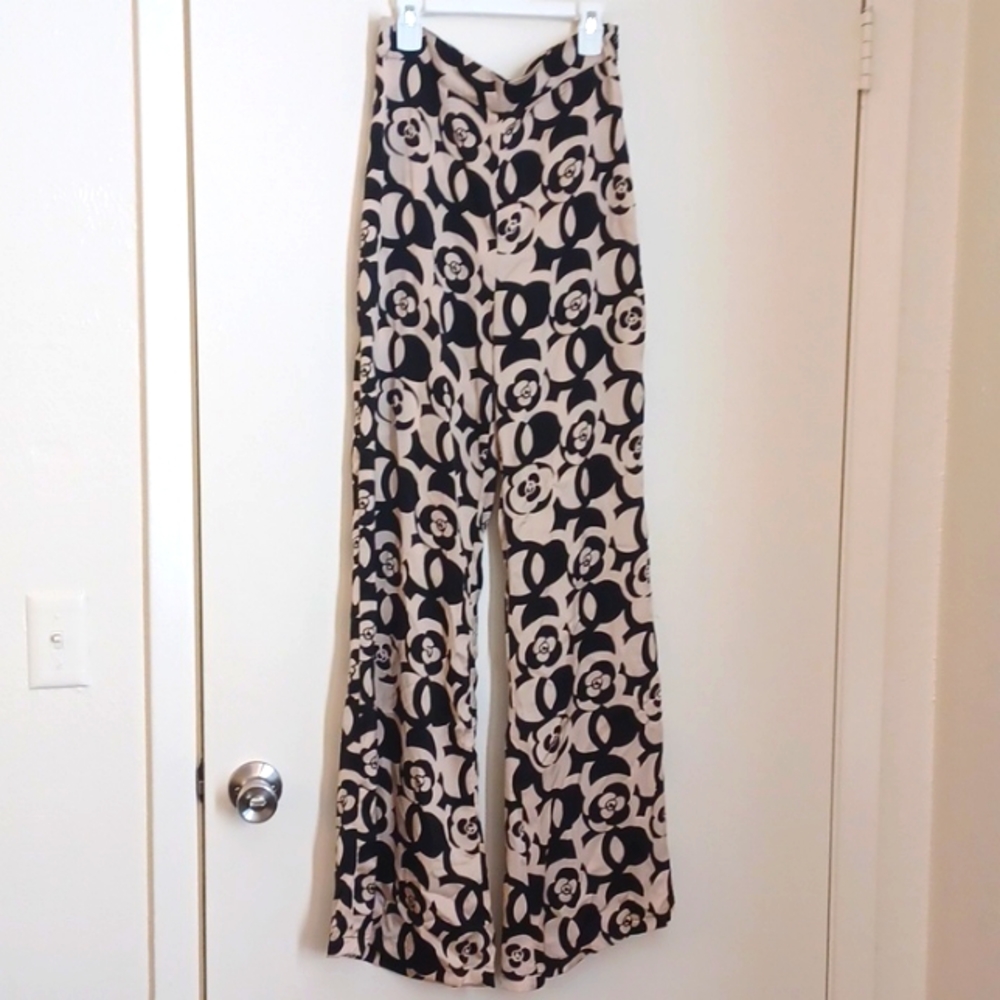 Nasty Gal Medium cream/black pattern long palazzo wide leg pants